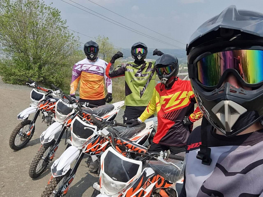 Прокат мотоциклов . Подарочные сертификаты Ultra Подарки Орск. Купить оригинальный подарок или подарочный сертификат на Прокат мотоциклов . Сервис UltraPodarki.ru Орск 8 800 505 95 30. 