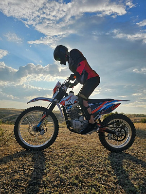 Прокат мотоциклов . Подарочные сертификаты Ultra Подарки Орск. Купить оригинальный подарок или подарочный сертификат на Прокат мотоциклов . Сервис UltraPodarki.ru Орск 8 800 505 95 30. 