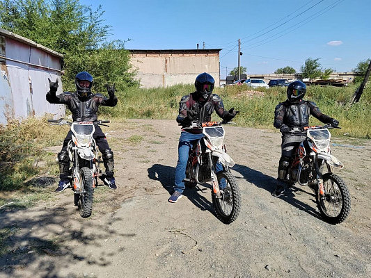 Прокат мотоциклов . Подарочные сертификаты Ultra Подарки Орск. Купить оригинальный подарок или подарочный сертификат на Прокат мотоциклов . Сервис UltraPodarki.ru Орск 8 800 505 95 30. 